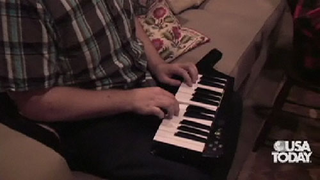 Illustration for article titled Rock Band 3 Teaches You To Rock With Real Guitars & Keyboards